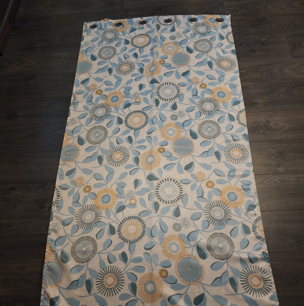 Floral Patterned Curtain Panel